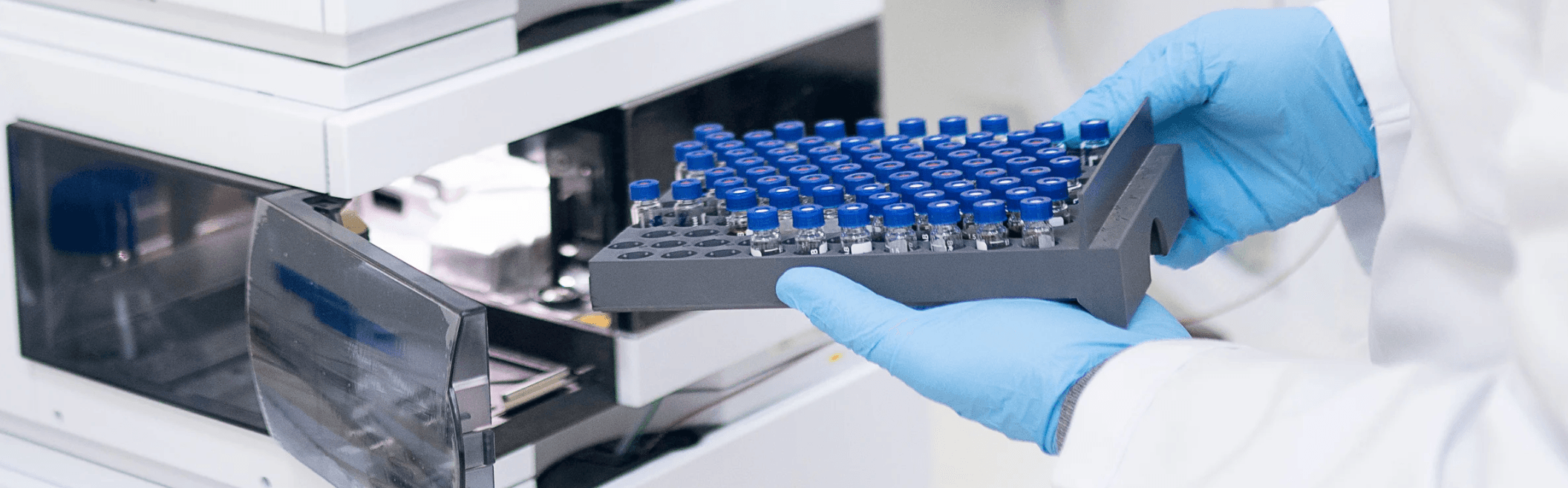 Desarrollo de Métodos por Cromatografía de Líquidos Acoplada a Espectrometría de Masas
